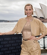Leslie Bibb Web